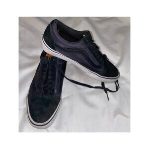 Vans Old Skool Black Suede Low Top Sneakers -‎ Size 7 Men's / 8.5 Women's